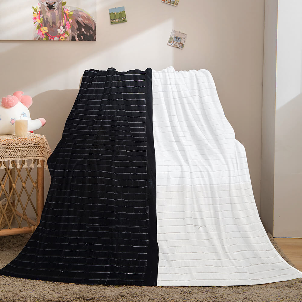 2024 NEW Black and White Flannel Fleece Throw Cosplay Blanket